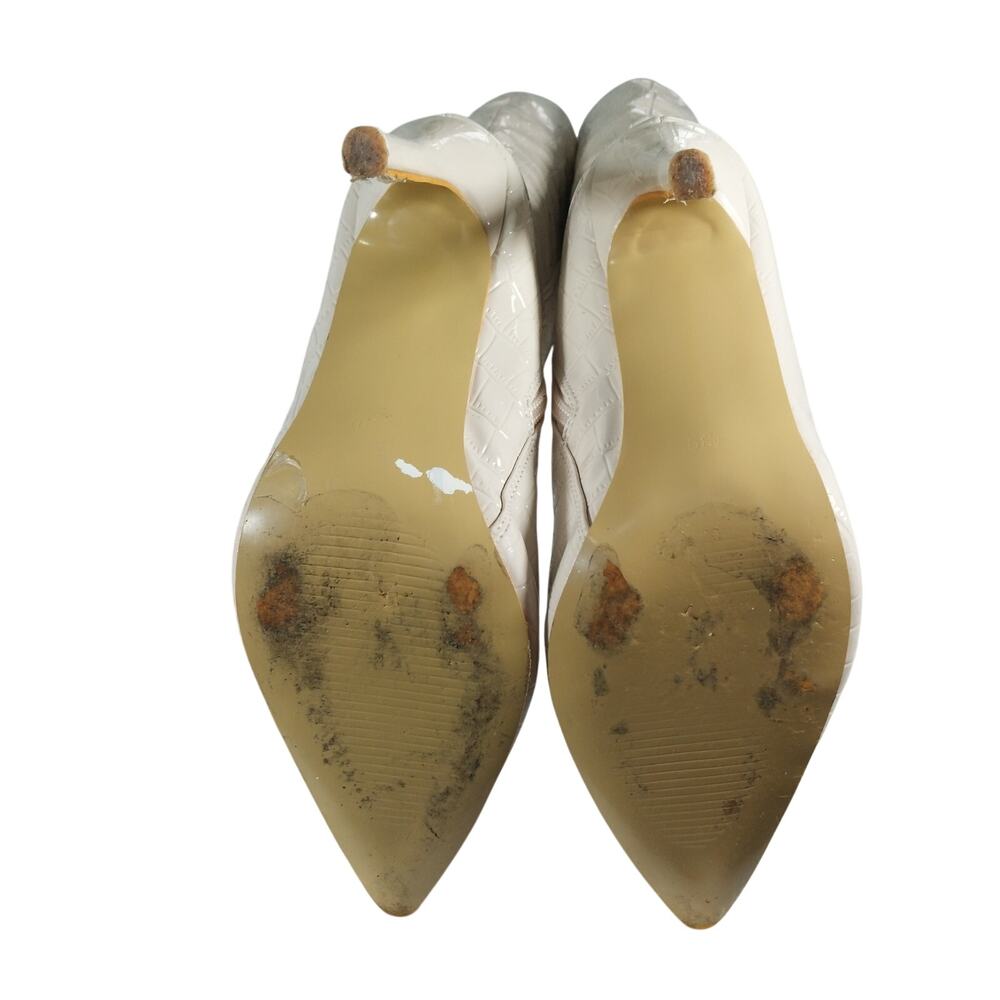 GORGEOUS! RICH VANILLA CREAM VEGAN PATENT LEATHER POINTY TOE BOOTS! SZ 8.5M - Picture 8 of 9
